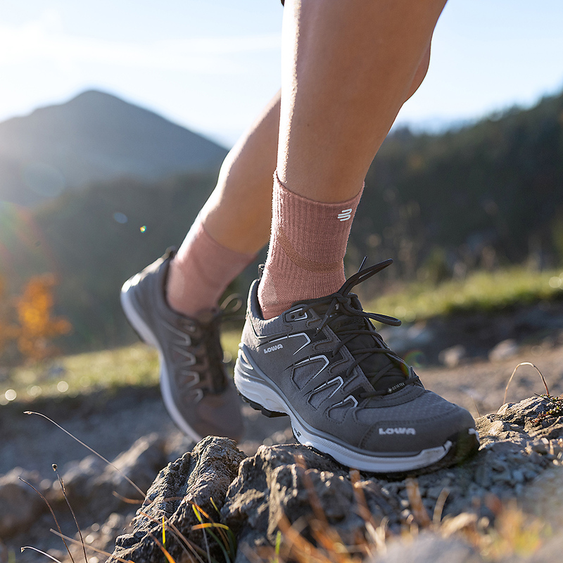 Outdoor Merino Mid Cut Socks